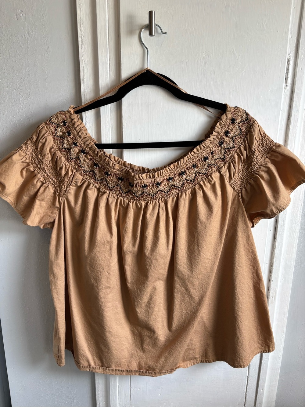 Old Navy 100% Cotton Tan Embroidered Off-Shoulder Blouse